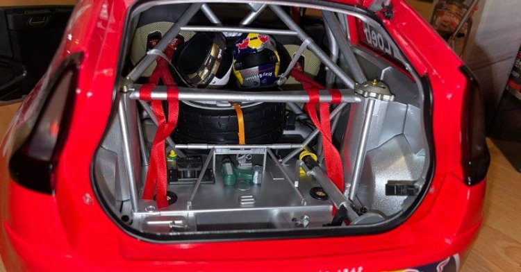 IXO 1:8 - Model race car - Citroen C4 altaya 1/8 #2.1