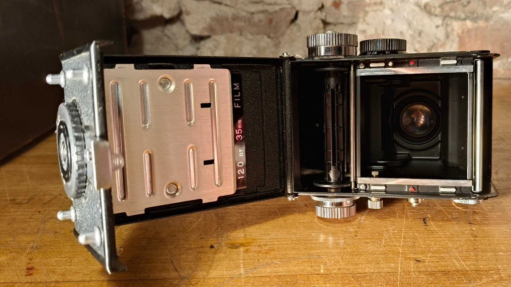 Yashica -635 Twin lens reflex camera (TLR) #4.3