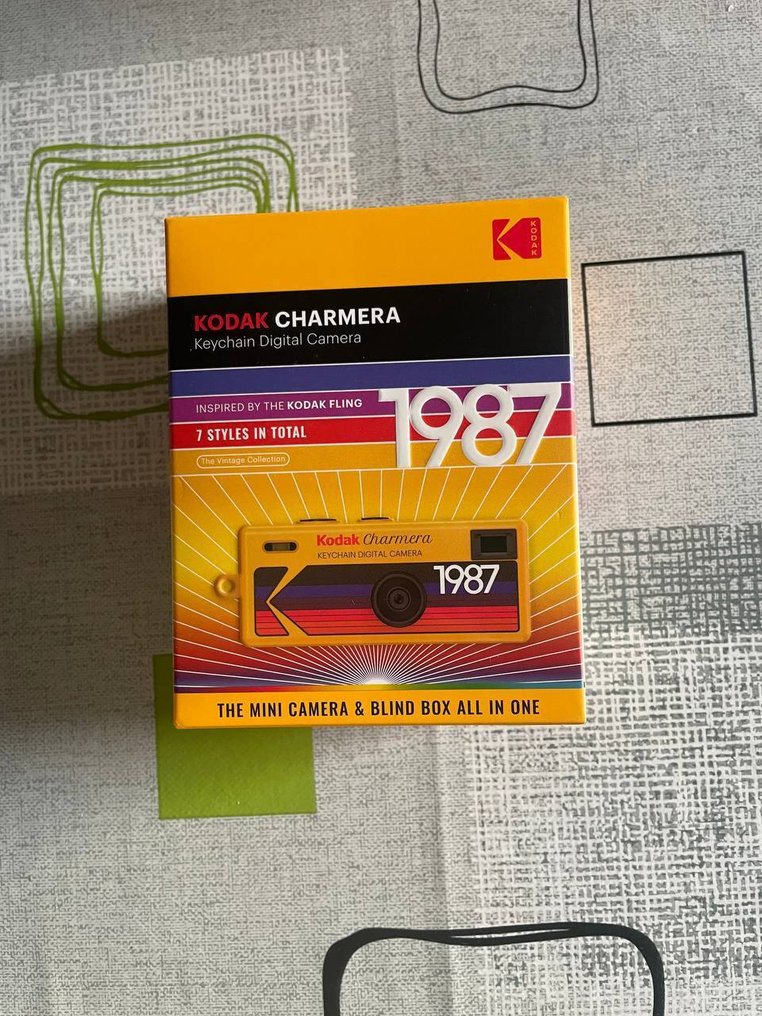 Kodak Charmera Keychain Digital Camera Blind Box - New Sealed - 6 Variants + 1 Secret - Nuovo e Sigillato Digital camera #1.0