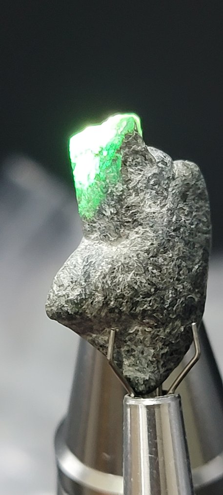 Emerald Rough- 3.98 g - (1) #3.2