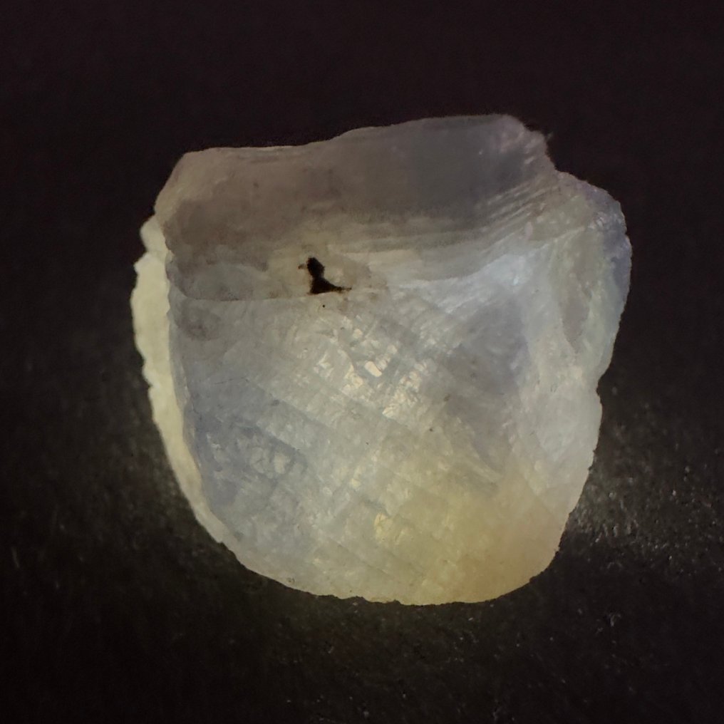 Ζαφείρι Τραχύς - Ύψος: 19 mm - Πλάτος: 16 mm- 10.63 g - (1) #4.3