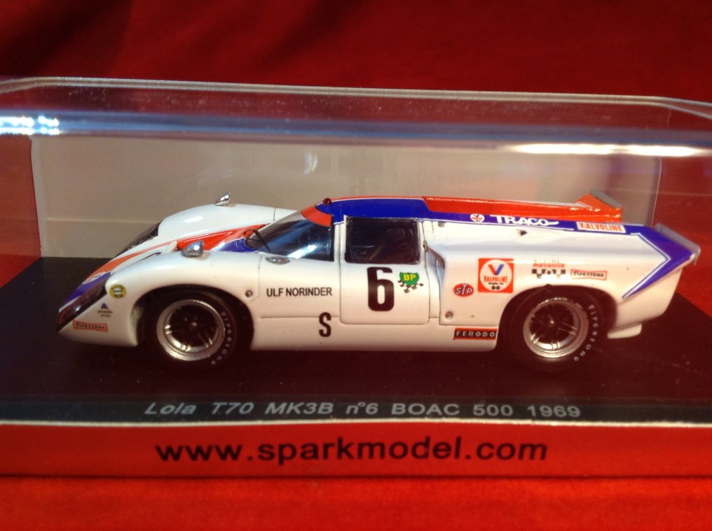 Spark 1:43 - Machetă mașină de curse - ref. #S1468 Lola T70 MkIIIB Sport 21° BOAC 6h Brands Hatch 1969 #6 Ulf Norinder/Robin Widdows - Calitate excelentă - ediție limitată - dificil de găsit astăzi. #4.3
