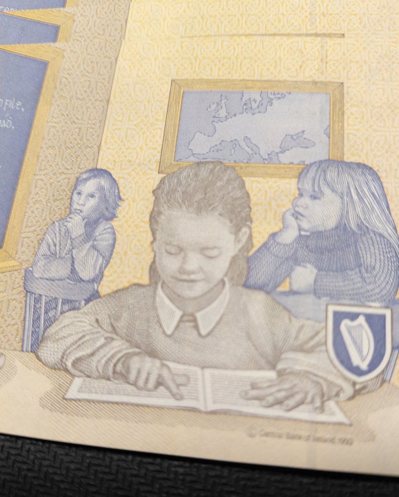 Ireland Republic. - 8 x 5 Pounds - 1994/1999 - Pick 75b  (No reserve price) #3.2