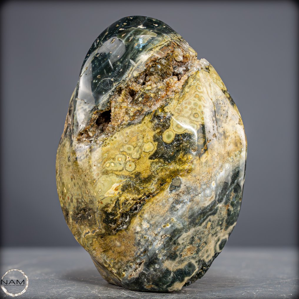 Jaspe océan naturel en forme libre Une pièce pleine de profondeur et de caractère.- 2969.19 g #1.0