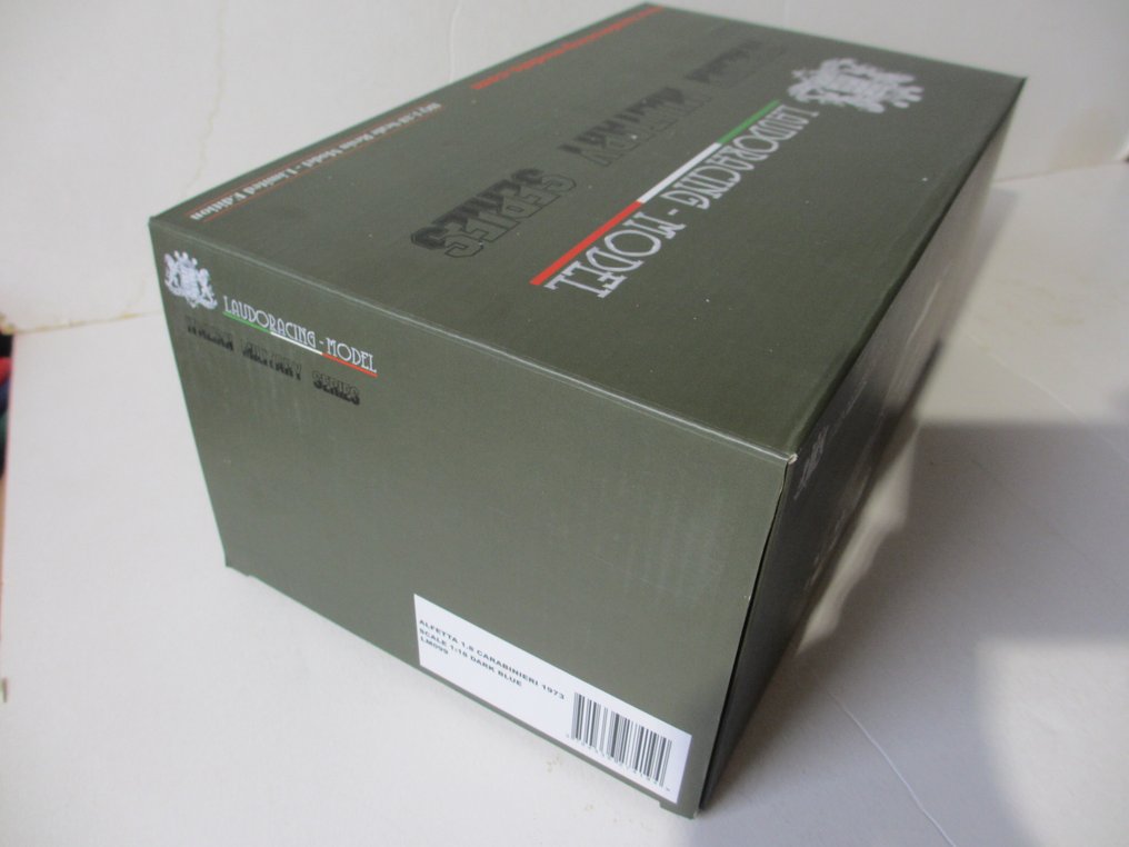 Laudoracing 1:18 - Machetă mașină - Alfetta 1.8 Carabinieri 1973 - Superselten. Ediție limitată în număr foarte mic. În magazine s-a epuizat de mult timp. #3.2