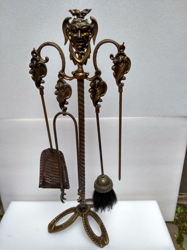 Accessoire de cheminée - Gothic - Laiton moulé - Diable, démon #1.0