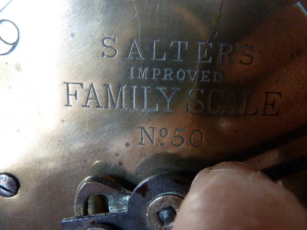 天平或秤 - 源 - 古老的铸铁天平 #3.2