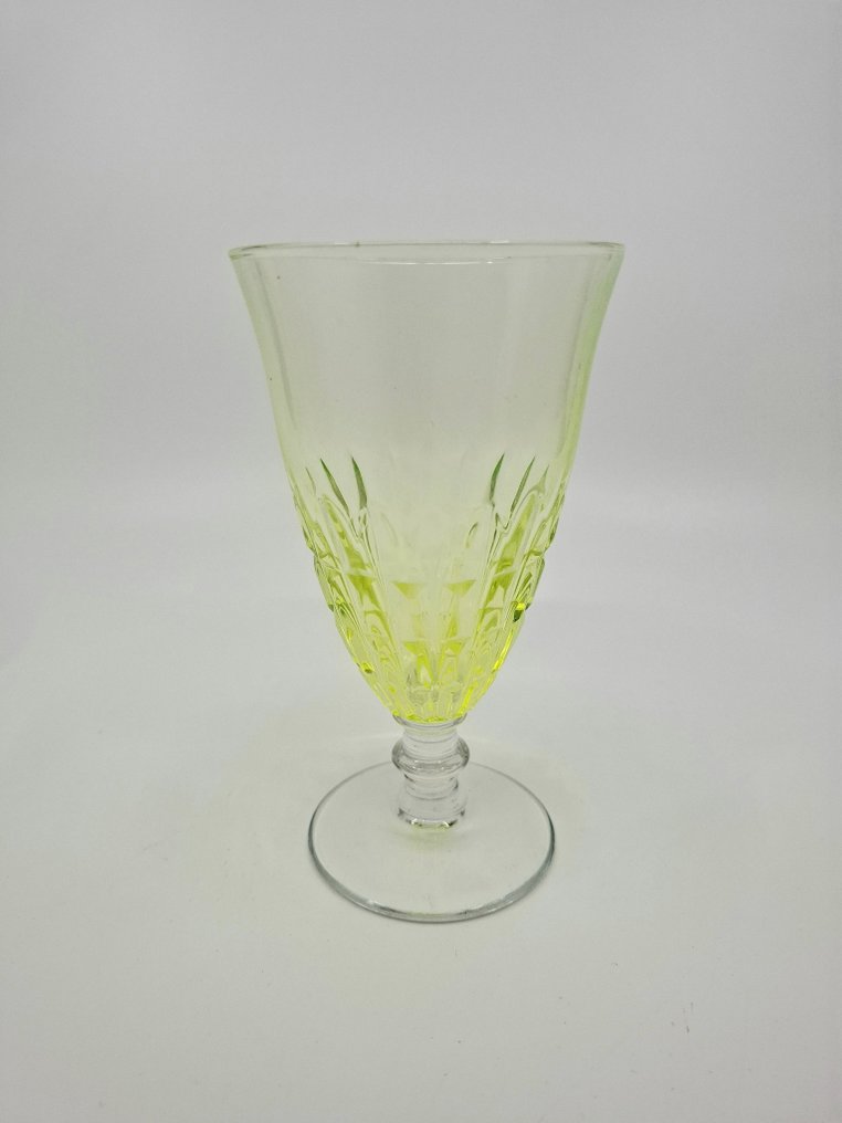 Drinking service (7) - Uranium glass #2.1