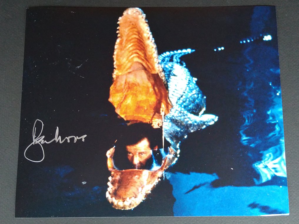 JamesBond 007: Octopussy - Sir Roger Moore (+) as 007 - Autograph, Photo with COA #1.0