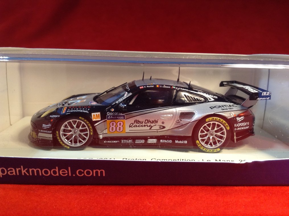 Spark 1:43 - Modellino di auto da corsa - ref. #S5840 Porsche 911 (991) RSR GTE Am Proton Competition "Abu Dhabi" Le Mans 2017 #88 - excellent quality - limited edition - hard to find today  #3.2