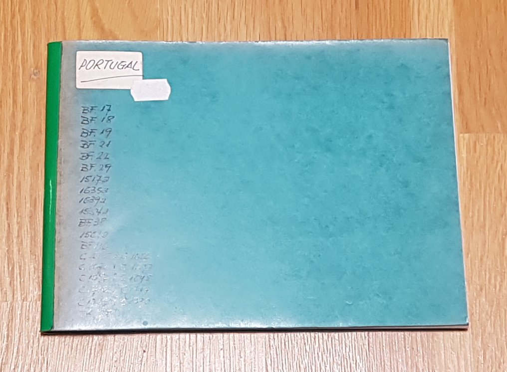 葡萄牙，亚速尔群岛和马德拉 1977/2000 - 一套纸张、笔记本和卡片。 #2.1