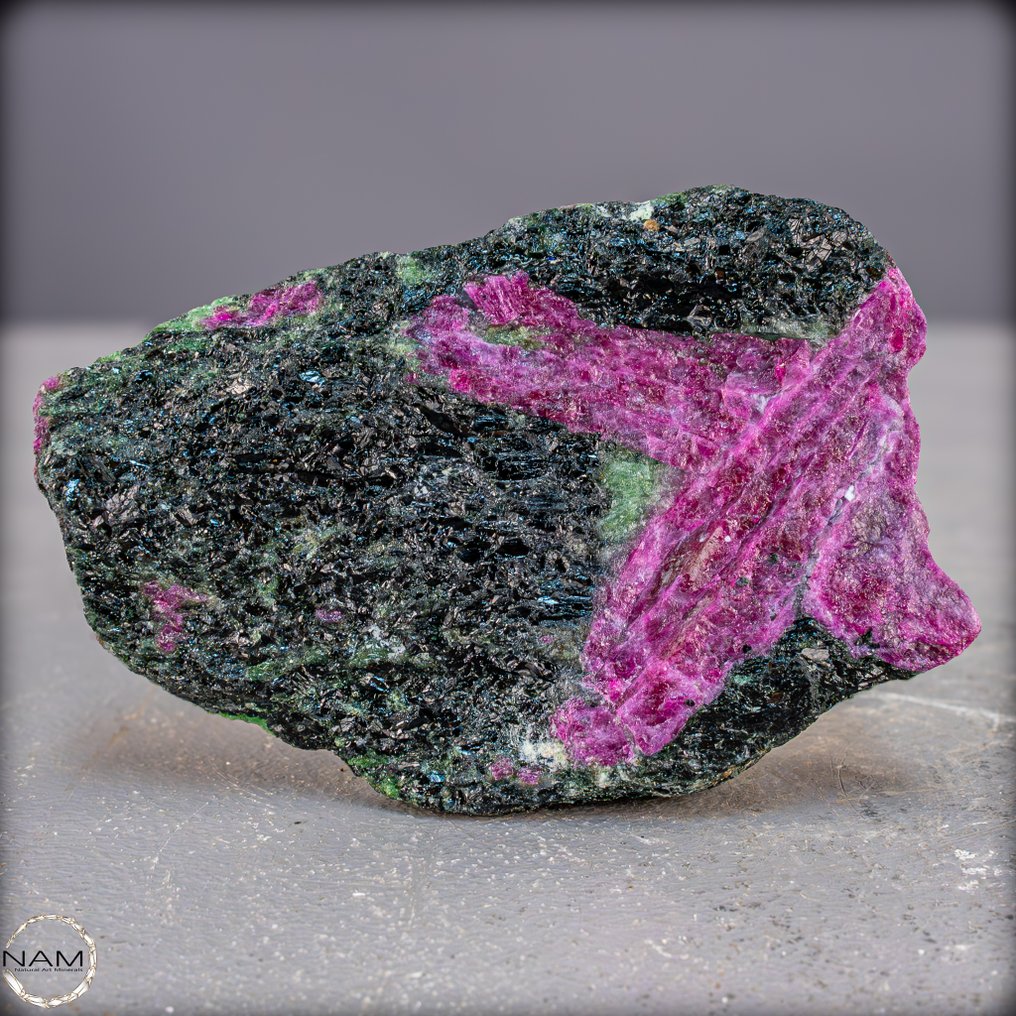 Natural Ruby in Zoisite Crystal from Tanzania – A masterpiece of nature- 310.44 g #1.0