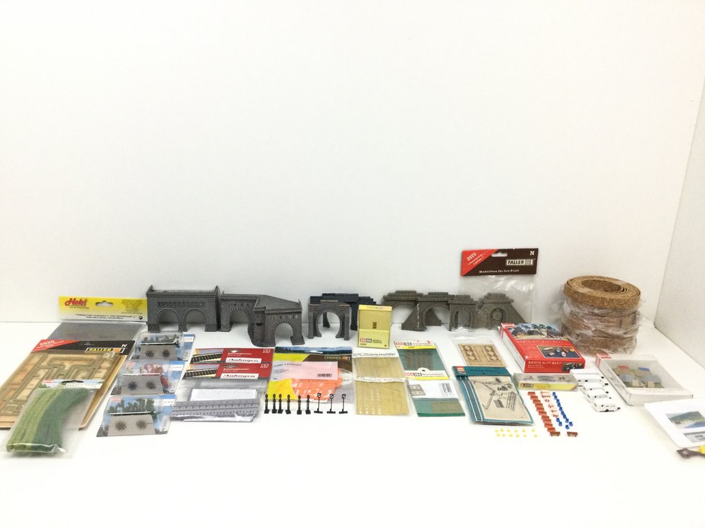 Faller, Noch, Busch, Heki, Auhagen N - Τοπίο τρένου μοντελισμού (93) - Απαιτούμενα υλικά για τον εξοπλισμό της ομάδας για το μοντέλο σιδηροδρόμου. #1.0