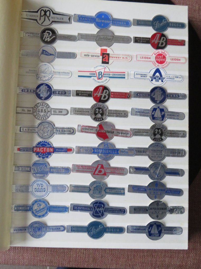 Tema-samling - Två böcker cigarretiketter #1.0