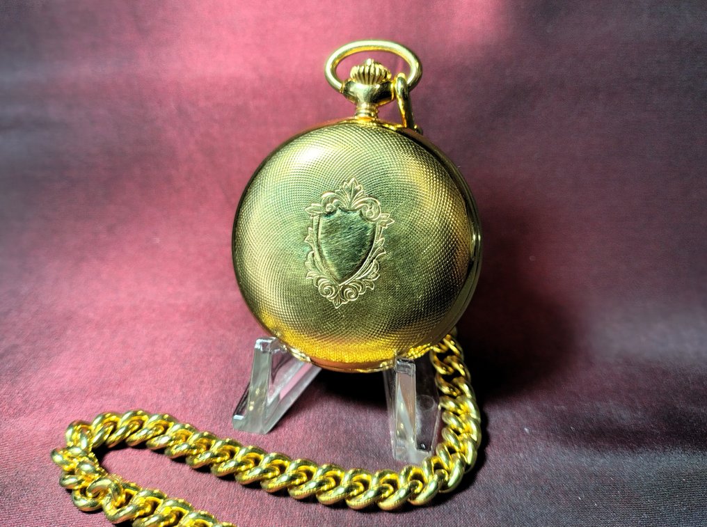 Aero Watch Newchatel - Moon phase and calendar - 1990-1999 #4.3