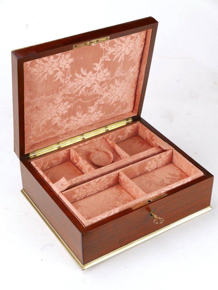 Κουτί κοσμημάτων - πλακάκι από καρυδιά και λωρίδα μπρούντζου - Σετ κοσμημάτων & ρολογιών #2.1