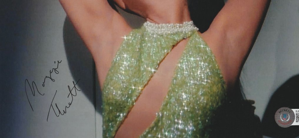 Star Trek - Signed by Maggie Thrett (+) (Ruth Bonaventure) #4.3