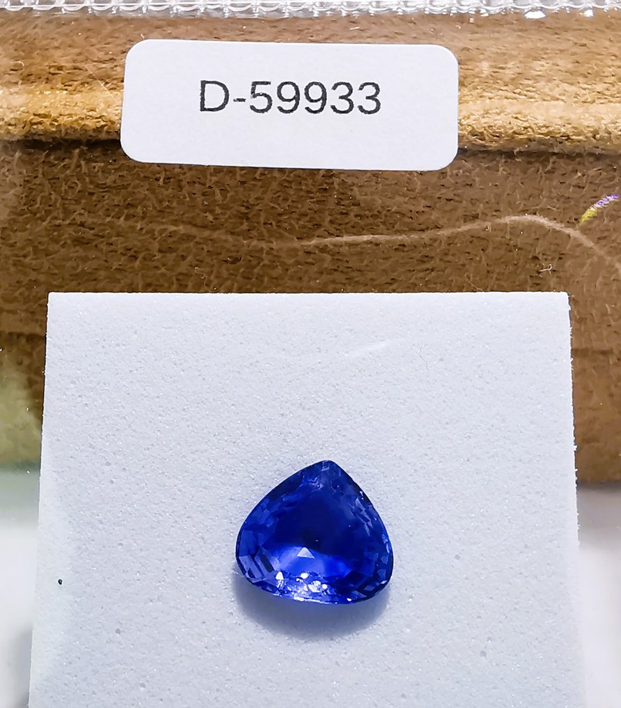 No reserve price - 1 pcs  Blue Sapphire  - 1.94 ct - Instituto Gemólogico Español (IGE) #3.2