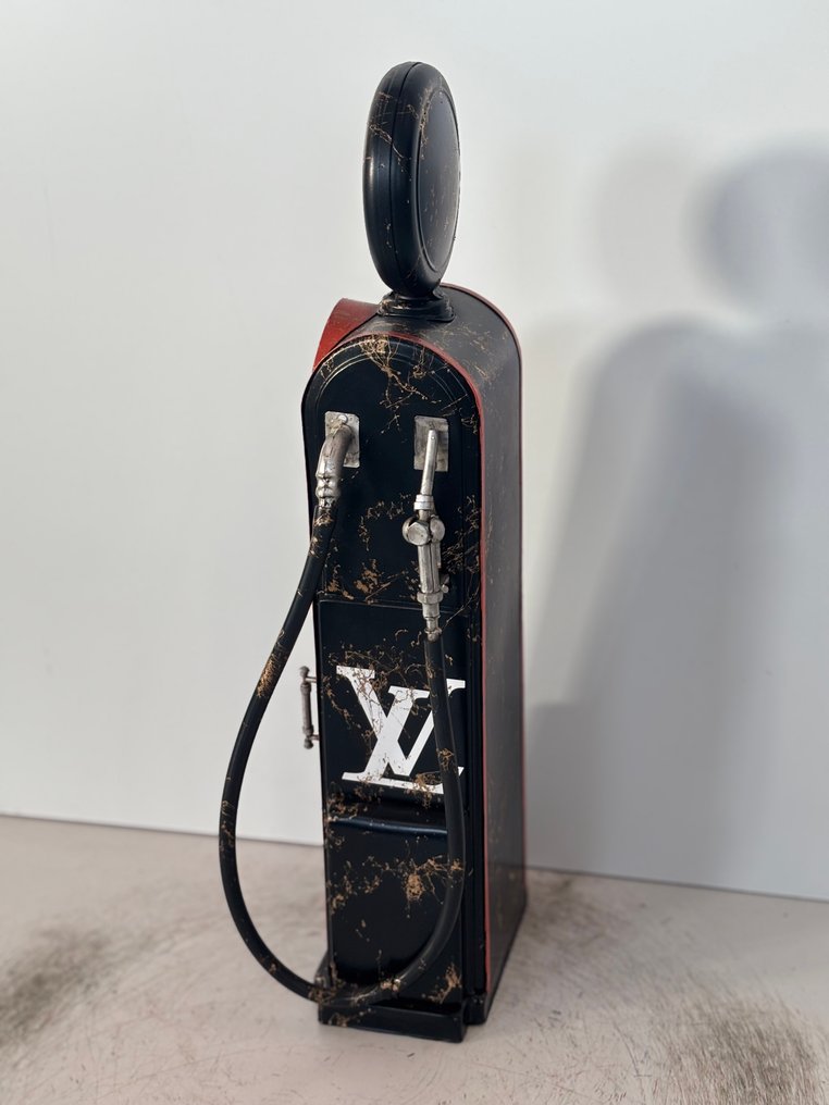 Rob VanMore - Fueled by LV #2.1