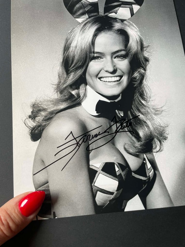 Farrah Fawcett – Charlie’s Angels Icon – Playboy Bunny Photo with Hand-Signed Autograph - original - 1990 #1.0