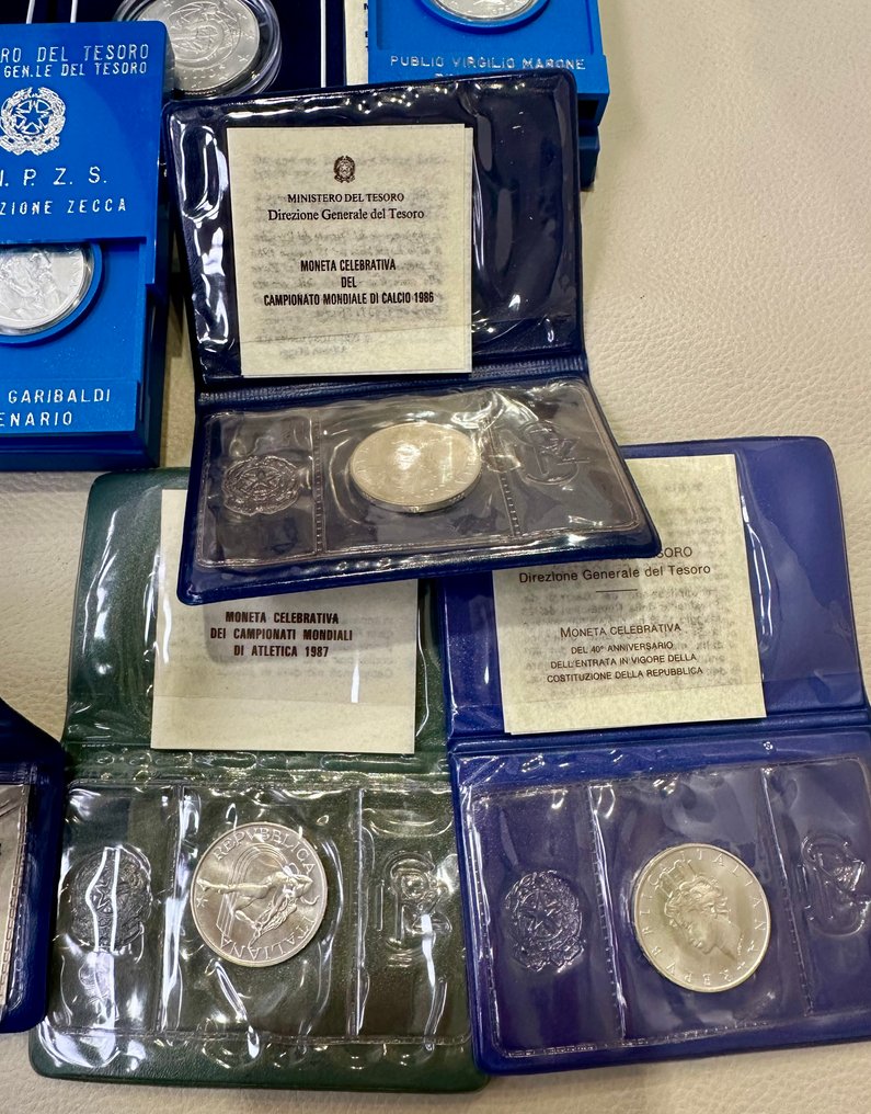 Olaszország. 1974 / 1995 - gruppo di 10 monete argento Lire 500 / 5.000 / 10.000 FDC  (Nincs minimálár) #2.1