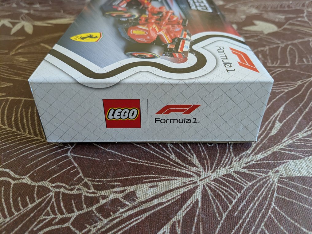 LEGO Set - Speed Champions - Ferrari SF-24; Mercedes-AMG Petronas W15 E Performance #4.3