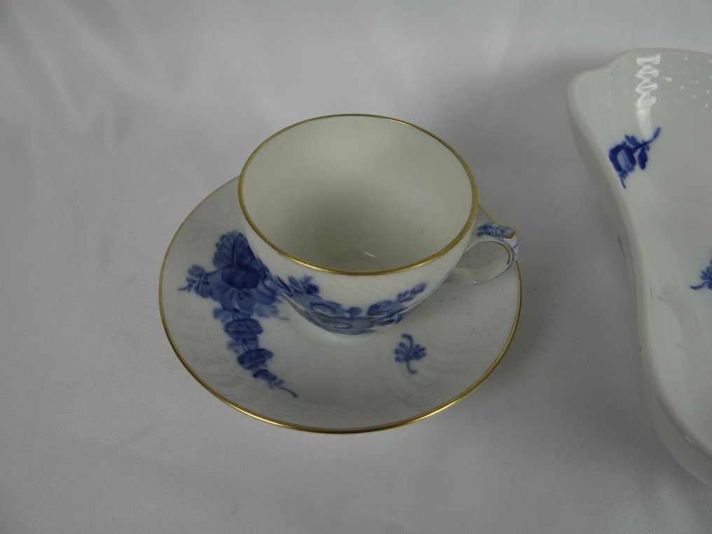 Royal Copenhagen - Figurine - Royal Copenhagen porcelain set Bla Blomst - Porcelain #3.2