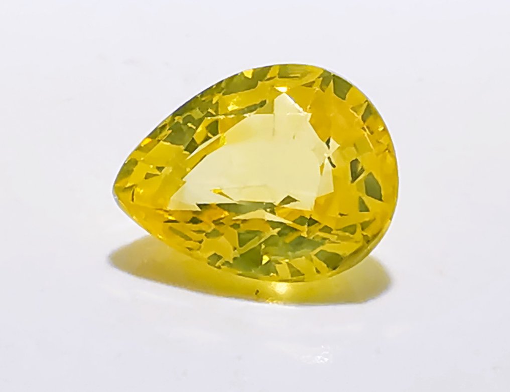 No reserve price - 1 pcs  Yellow Sapphire  - 2.34 ct - Instituto Gemólogico Español (IGE) #3.2