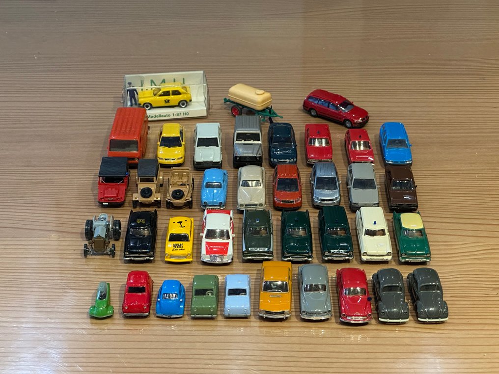 Roco, Busch, Brekina, Rietze, I.M.U., Magic, IGRA, Roskopf, AMW, S.E.S., Drummer, Herpa H0 - Model train scenery (39) - Modelauto’s H0 #1.0