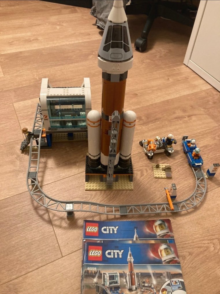 Lego Set - 60228 - Stadt - Deep Space Rocket and Launch Control #1.0