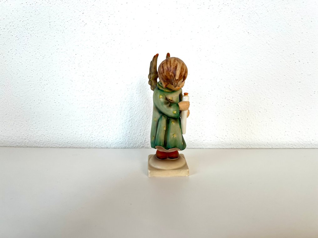 Goebel - Statuetta - M.I. Hummel HUM 21/0/ 1/2 „Christkindlein kommt“ - TMK3 - Porcellana #1.0