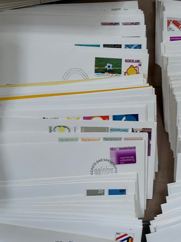 Holanda 1953 - Partido de 715 FDCs + 4 álbuns de FDC vazios #4.3