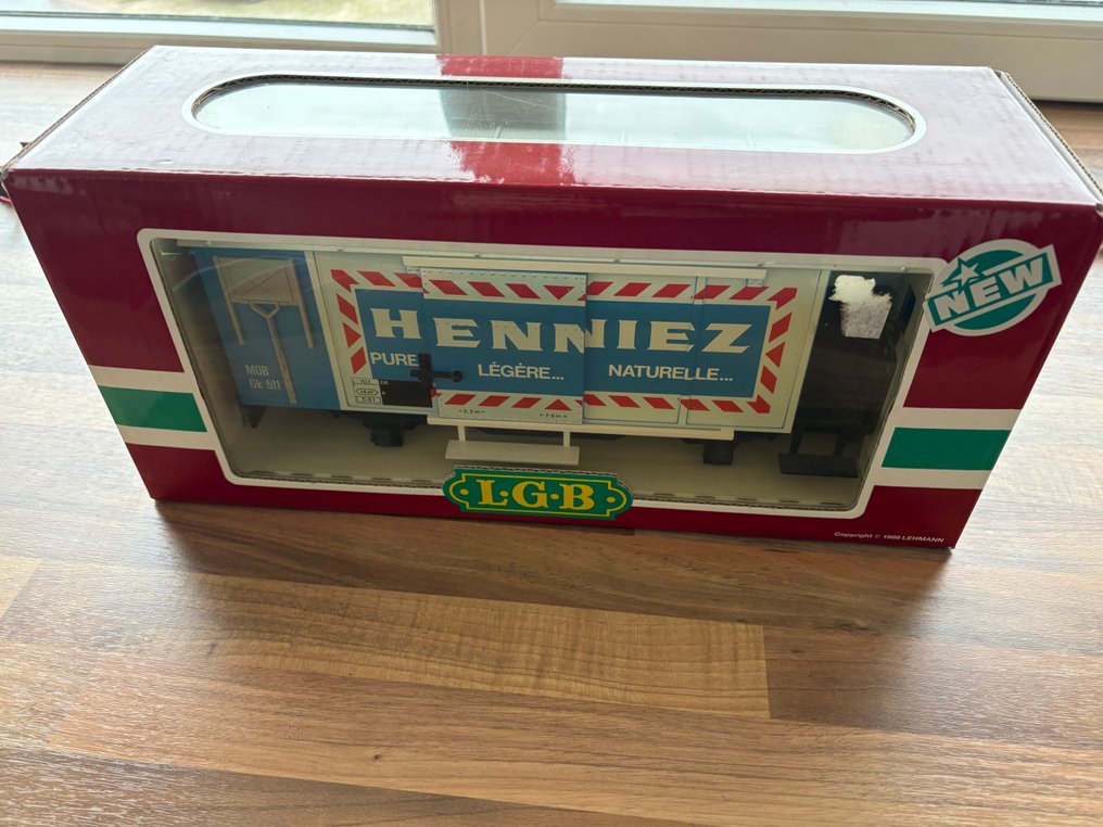 LGB G - 4228 - 模型貨運火車 (1) - 封闭式货车 'Henniez' - MOB #1.0
