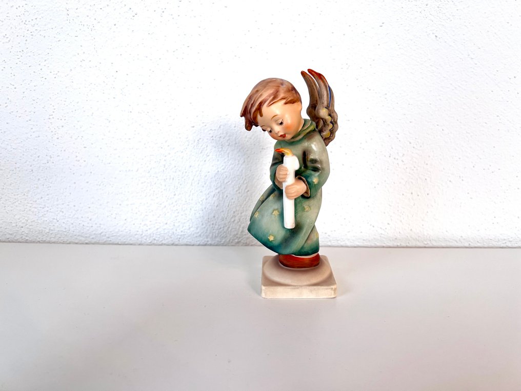 Goebel - Statuetta - M.I. Hummel HUM 21/0/ 1/2 „Christkindlein kommt“ - TMK3 - Porcellana #1.0