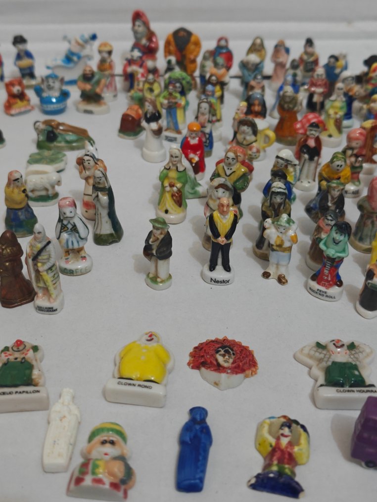 Αγαλματίδιο μινιατούρα - Grande Lotto di 187 Fèves (187) - vario #2.1