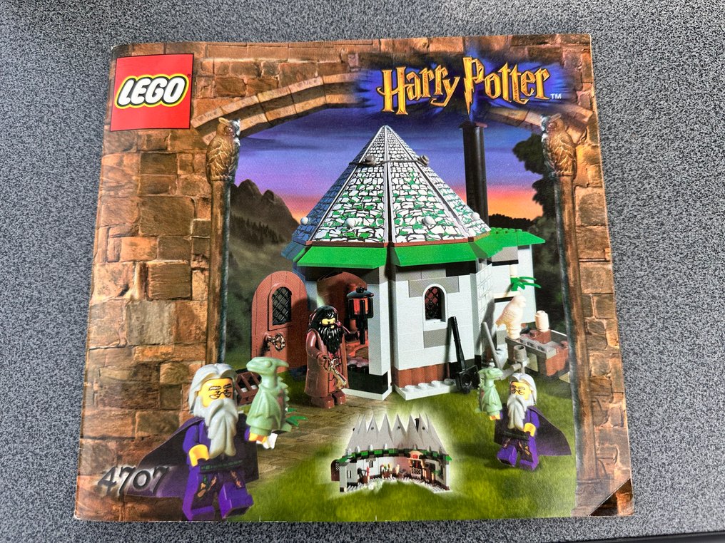 Lego Set - 4707 - Harry Potter - Hagrid’s hut #1.0
