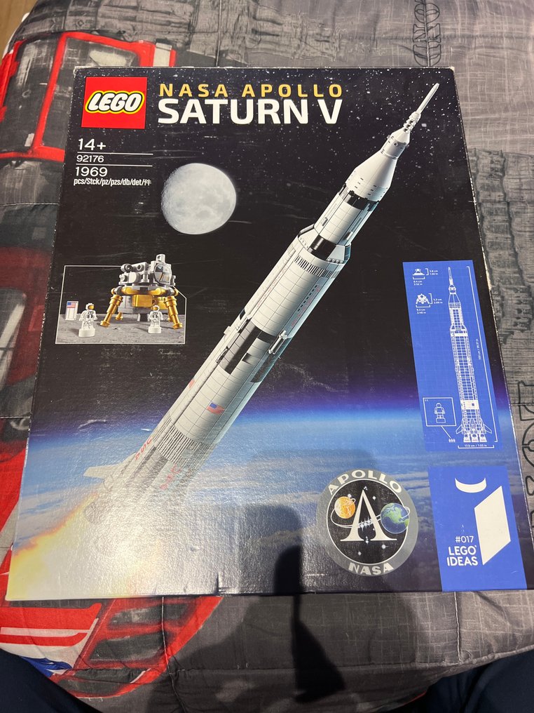 Lego Set - 92176 - NASA/ESA, Ideas (CUUSOO) - NASA Apollo Saturn V #1.0