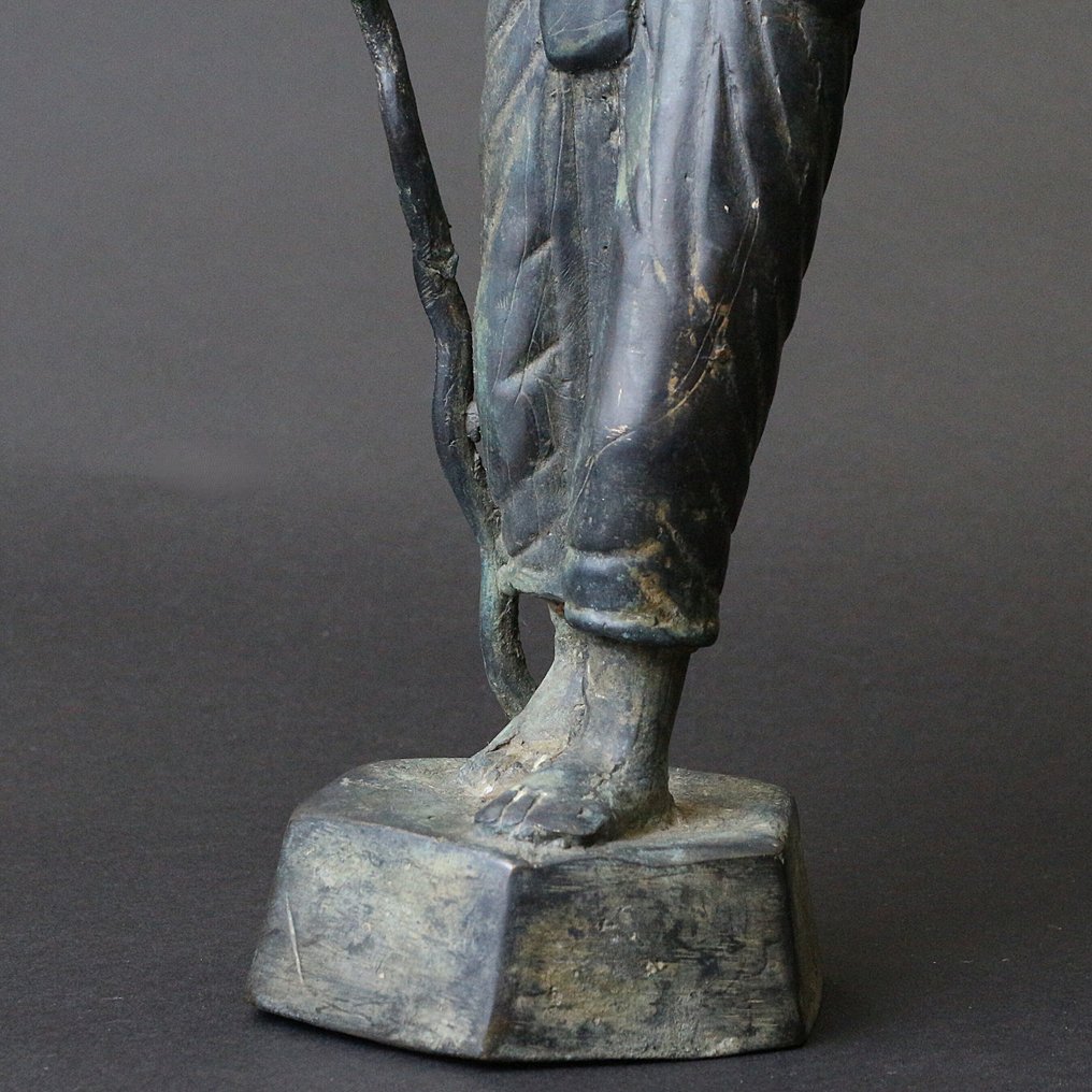 Bronze Figure of a Daoist Immortal with Staff - 青銅色 - 亞洲  (沒有保留價) #4.3