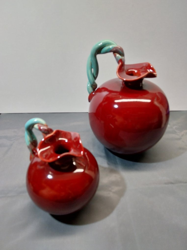 roger guerin - Brocca (2) - M80/M83 - Gres - Insieme di cruche in stile art déco. #1.0