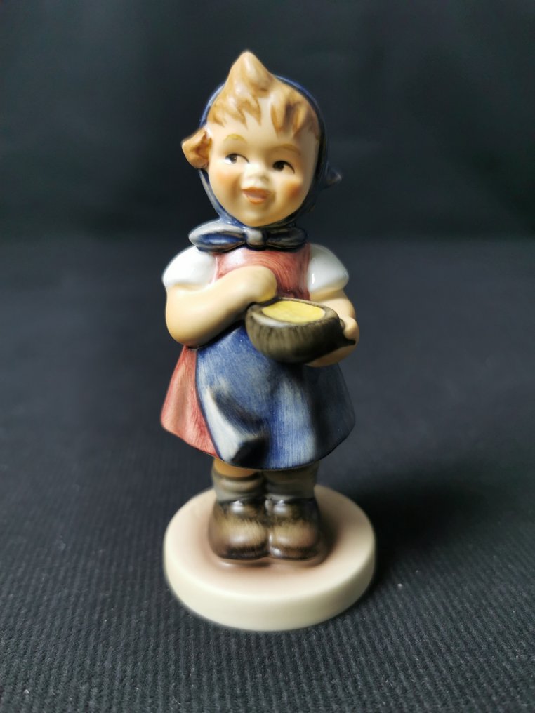 Statuetta, Vintage Hummel Goebel - Statuetta "Jungbauerin From Me to You" #1992 - TMK7 - 9.5 cm - Porcellana #1.0