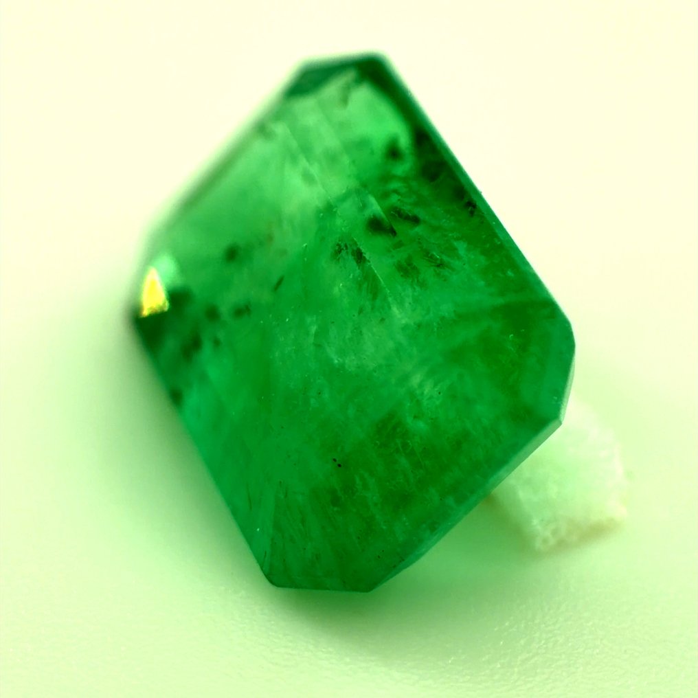 No reserve price - 1 pcs  Green Emerald  - 2.92 ct - International Gemological Institute (IGI) - Natural emerald #4.3