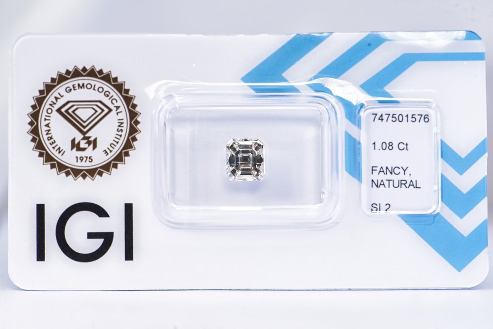 没有保留价 - 1 pcs 钻石  (天然色彩的)  - 1.08 ct - 祖母绿 - Fancy 稍帶棕色的, 稍帶綠色的 黄色 - SI2 微内含二级 - 国际宝石研究院（IGI） - VG VG #1.0