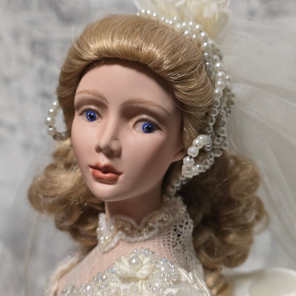 ASHTON-DRAKE GALLERIES  - Boneca MELODY - 1990-2000 #2.1