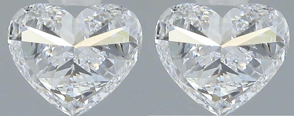 2 pcs Diamond  (Natural)  - 1.00 ct - Heart - F - VS1 - Gemological Institute of America (GIA) #3.2