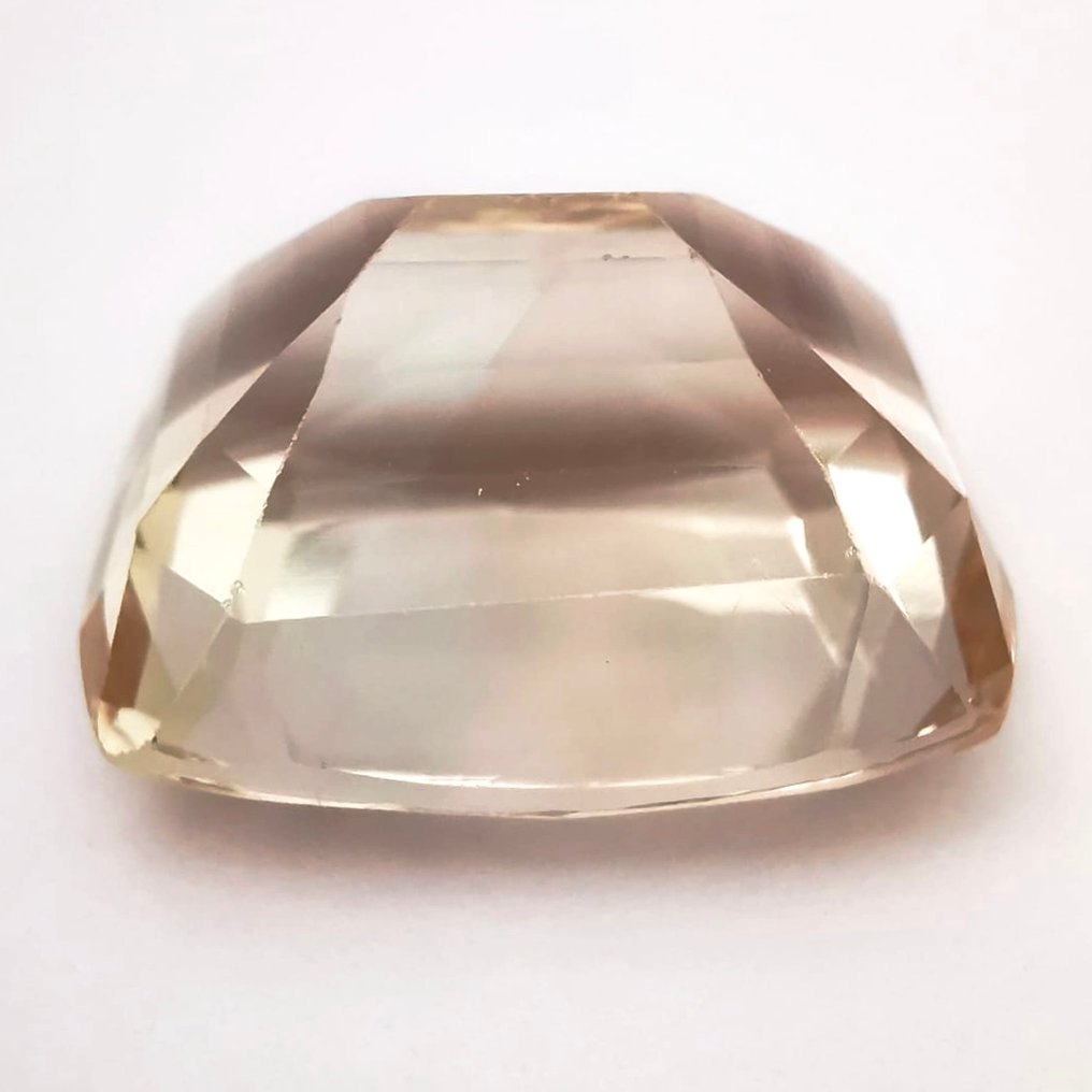 No reserve price Topaz  - 25.36 ct - Antwerp Laboratory for Gemstone Testing (ALGT) - Light Yellowish Brown #4.3