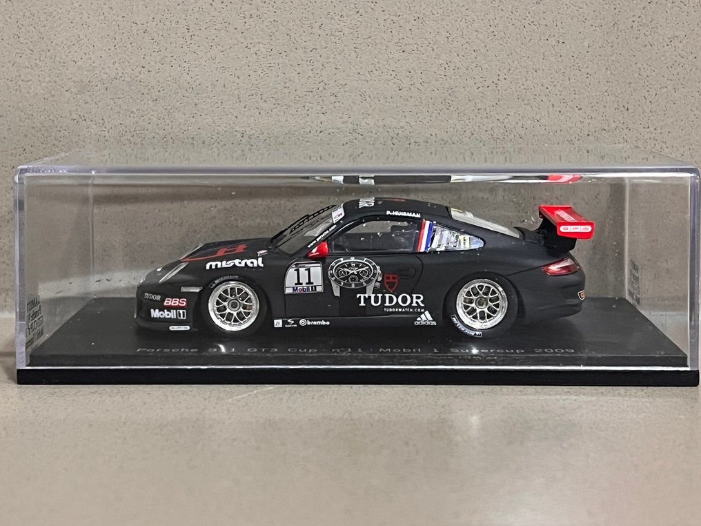 Spark 1:43 - Modelbil - Porsche 911 GT3 Cup n°11 Mobil 1 Supercup 2009 - Meget sjælden og udsolgt #1.0