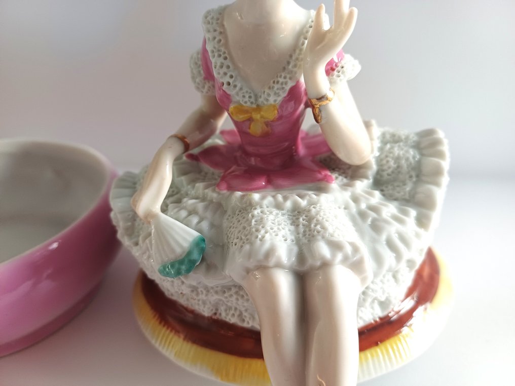 Figuriini - art deco poederdoos, trinket box - Posliini #3.2