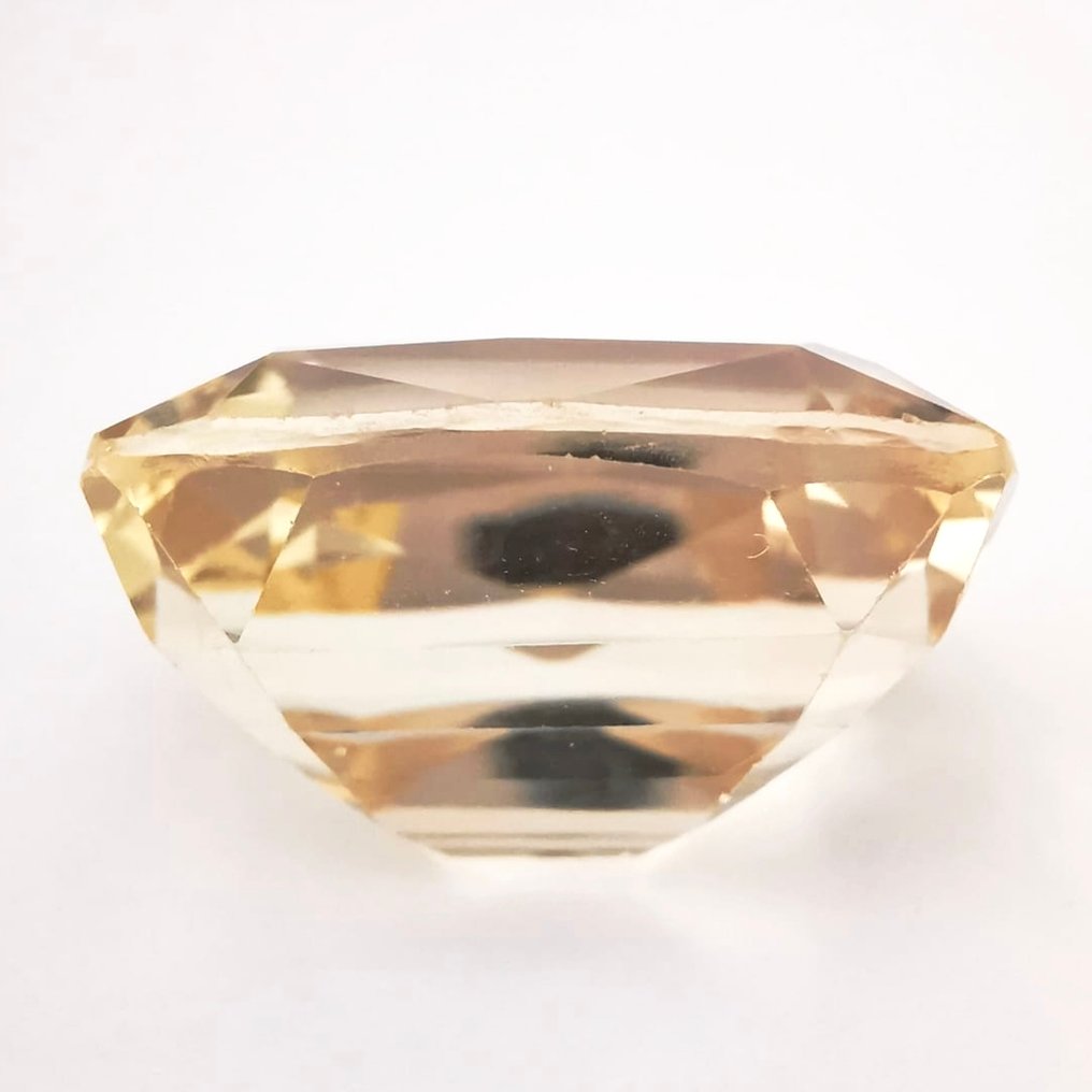 No reserve price Topaz  - 25.36 ct - Antwerp Laboratory for Gemstone Testing (ALGT) - Light Yellowish Brown #2.1
