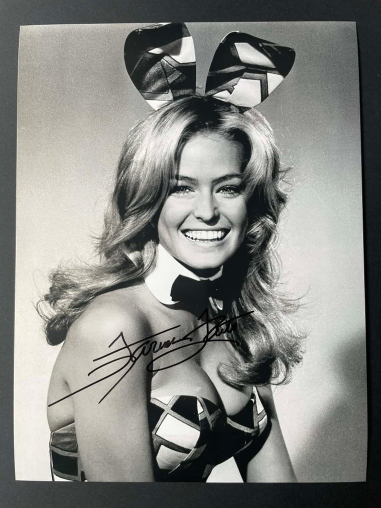 Farrah Fawcett – Charlie’s Angels Icon – Playboy Bunny Photo with Hand-Signed Autograph - original - 1990 #1.0