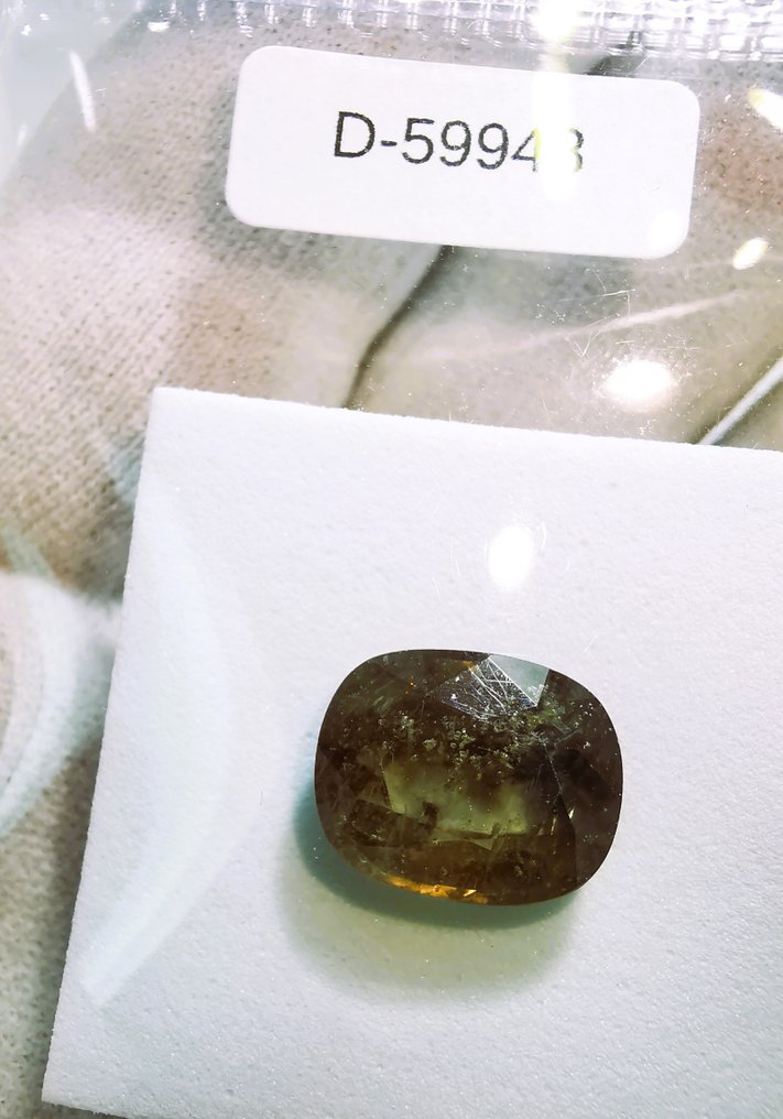 Sans prix de réserve - 1 pcs  Vert, Jaune Saphir  - 7.38 ct - Instituto Gemólogico Español (IGE) #4.3